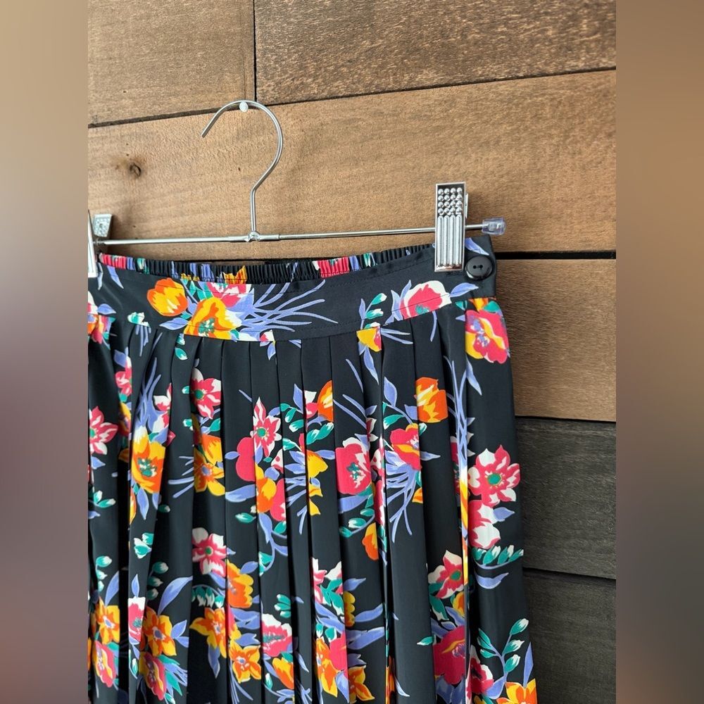 Vintage 90s Chaus Petites Floral Pleated Mini Skirt Elastic Back Waist - Picture 7 of 14